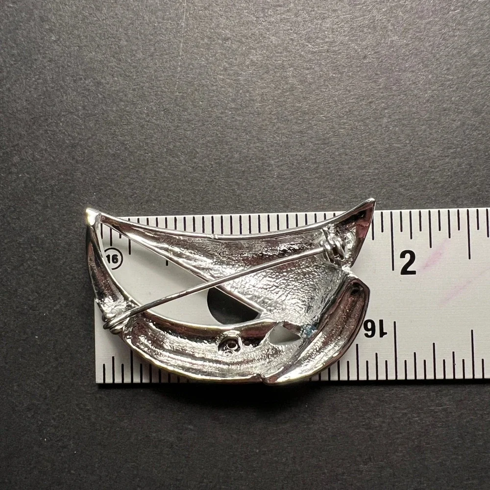 Vintage‎ Brooch Sailboat Silver Tone Nautical Sailing Signed Danecraft